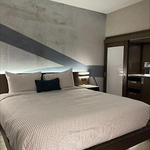 King Room Mobility accessible